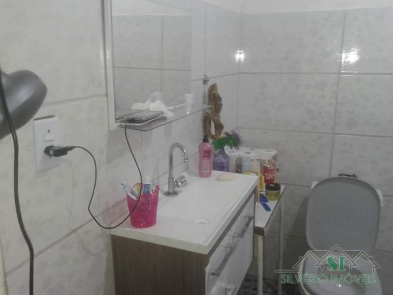 Casa à venda com 2 quartos, 50m² - Foto 5