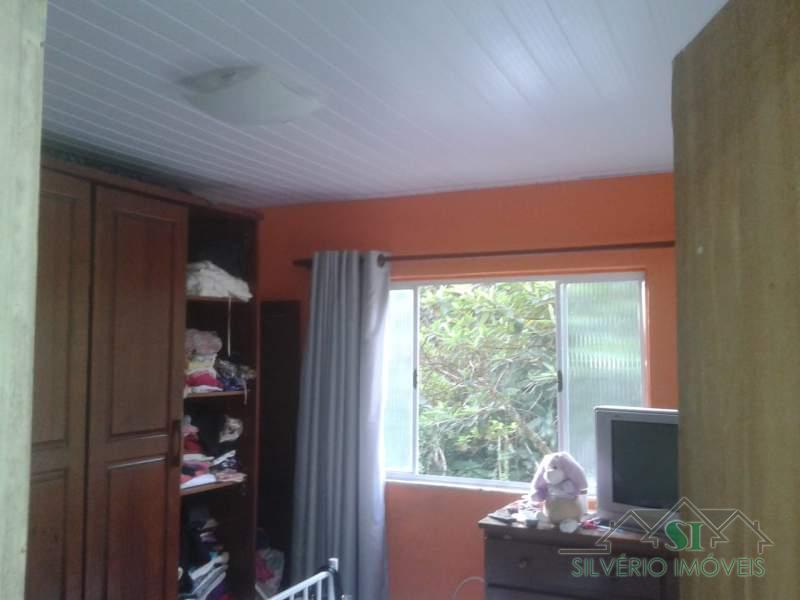 Casa à venda com 2 quartos, 50m² - Foto 9