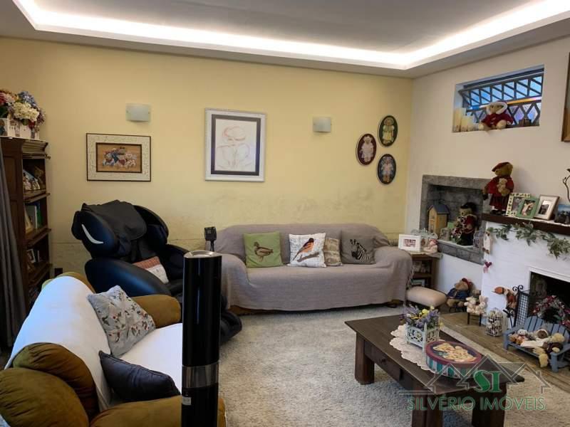 Casa à venda com 4 quartos, 800m² - Foto 3