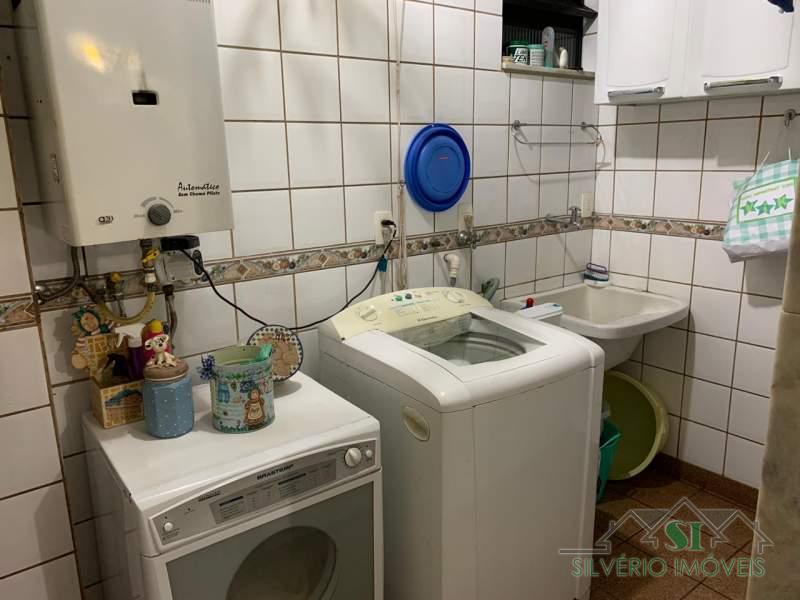 Casa à venda com 4 quartos, 800m² - Foto 11