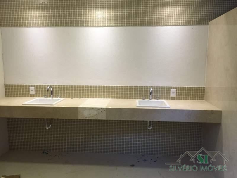 Casa à venda com 4 quartos, 600m² - Foto 18