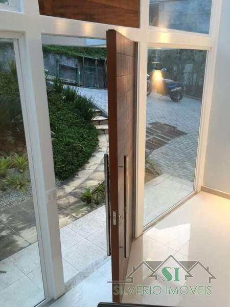 Casa à venda com 4 quartos, 600m² - Foto 5