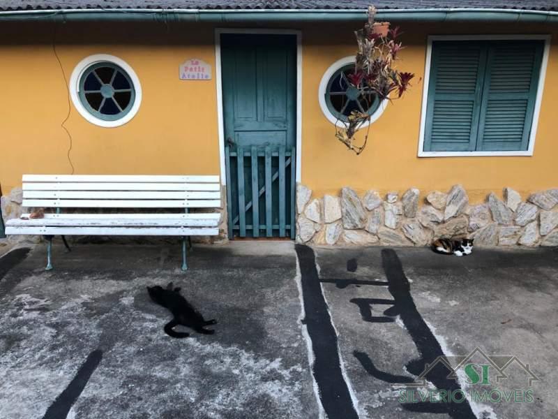 Casa à venda e aluguel com 4 quartos, 240m² - Foto 3