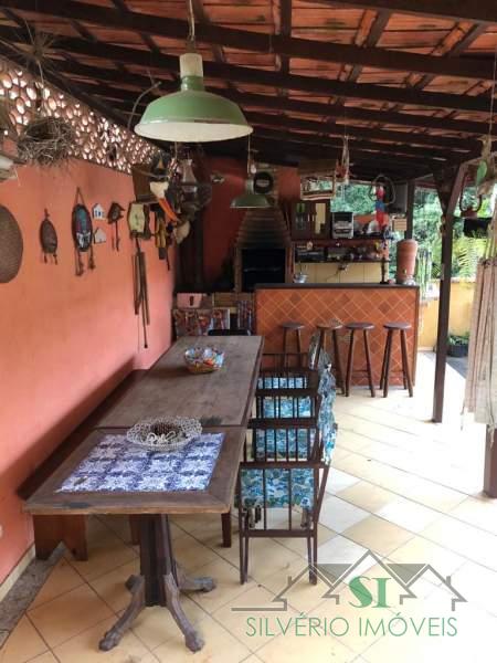 Casa à venda e aluguel com 4 quartos, 240m² - Foto 4