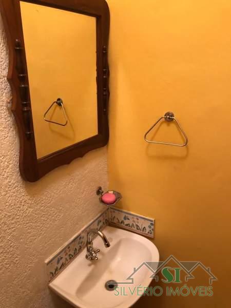 Casa à venda e aluguel com 4 quartos, 240m² - Foto 11