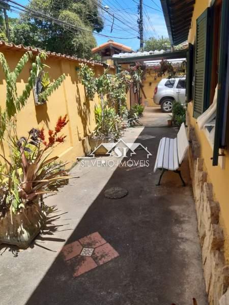 Casa à venda e aluguel com 4 quartos, 240m² - Foto 29