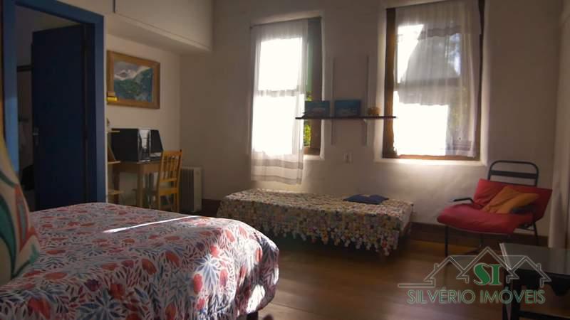 Sítio à venda com 5 quartos, 450m² - Foto 17