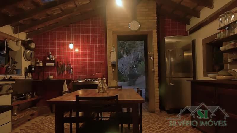 Sítio à venda com 5 quartos, 450m² - Foto 25