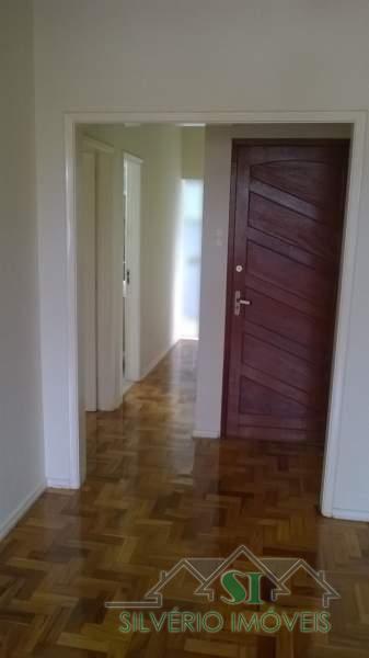 Apartamento à venda com 2 quartos, 72m² - Foto 3