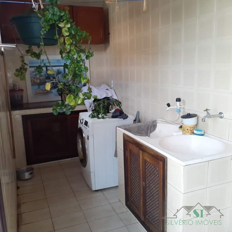 Casa à venda com 7 quartos, 370m² - Foto 17