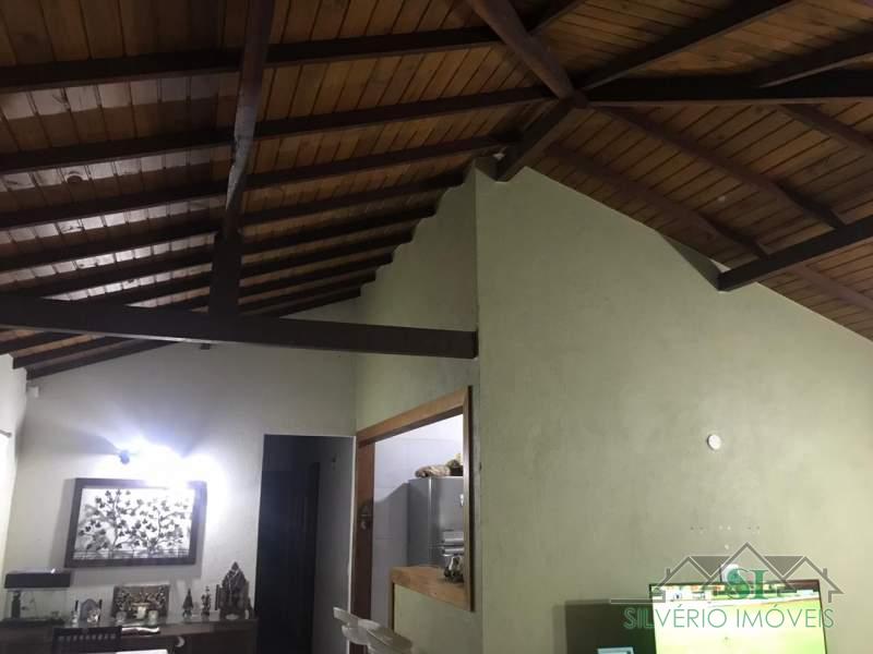 Casa à venda com 3 quartos, 92m² - Foto 4