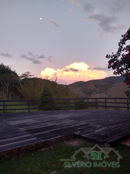 Fazenda à venda com 5 quartos, 1000m² - Foto 37