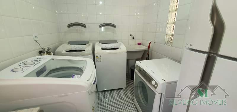 Casa à venda com 3 quartos, 700m² - Foto 25