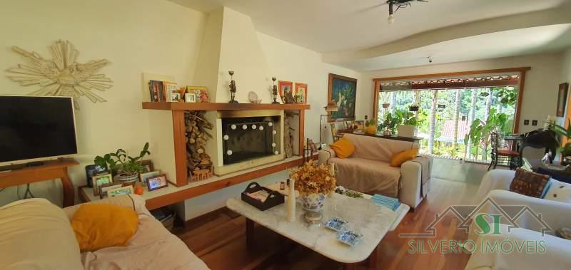 Casa à venda com 3 quartos, 700m² - Foto 17