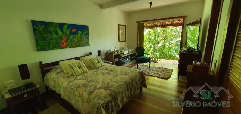Casa à venda com 3 quartos, 700m² - Foto 32