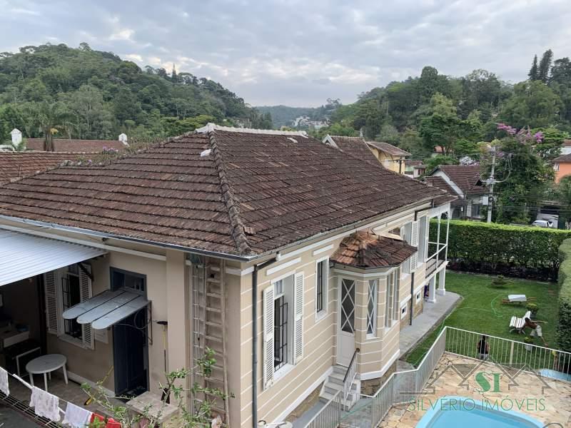 Casa à venda e aluguel com 5 quartos, 200m² - Foto 10