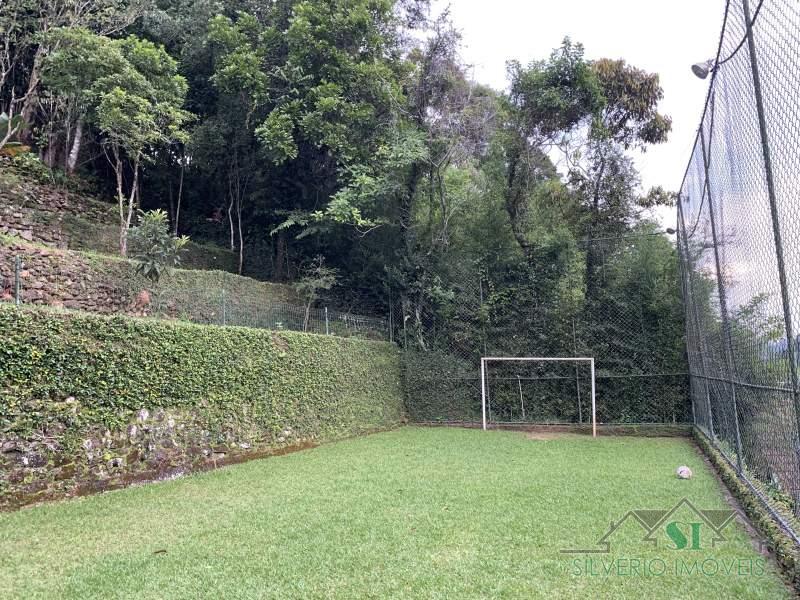 Casa à venda e aluguel com 5 quartos, 200m² - Foto 11
