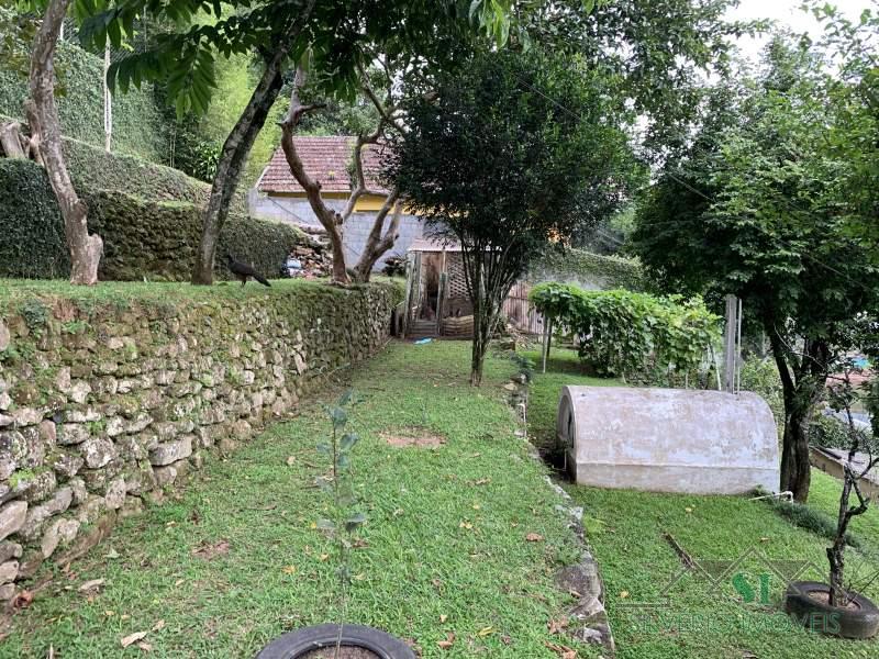 Casa à venda e aluguel com 5 quartos, 200m² - Foto 13