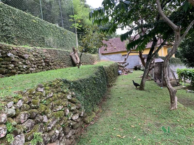 Casa à venda e aluguel com 5 quartos, 200m² - Foto 14