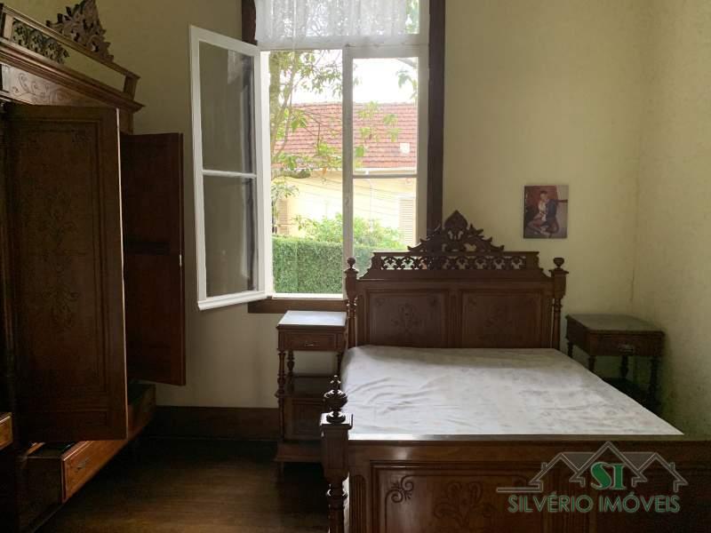 Casa à venda e aluguel com 5 quartos, 200m² - Foto 25