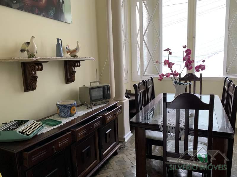 Casa à venda e aluguel com 5 quartos, 200m² - Foto 27