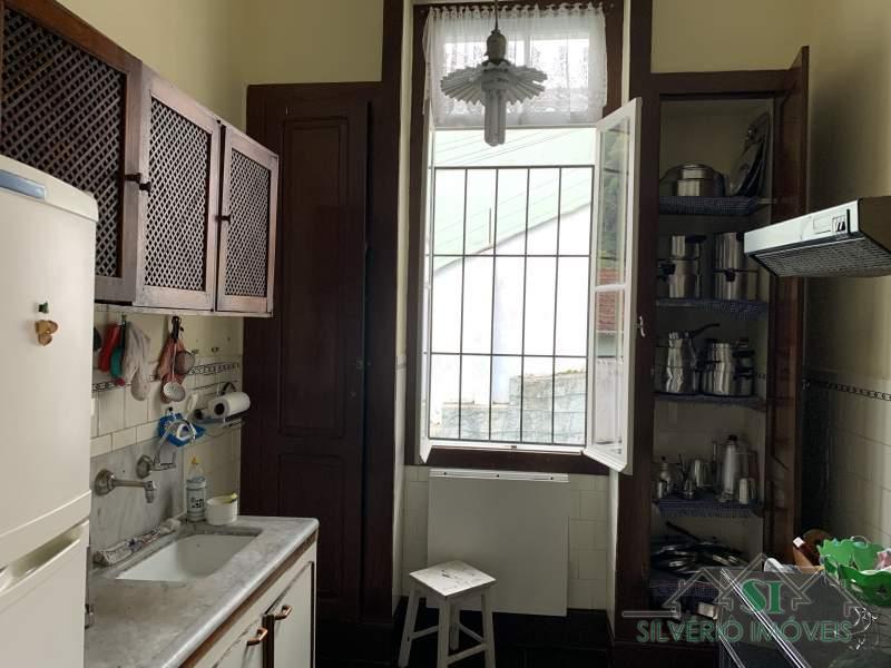 Casa à venda e aluguel com 5 quartos, 200m² - Foto 31