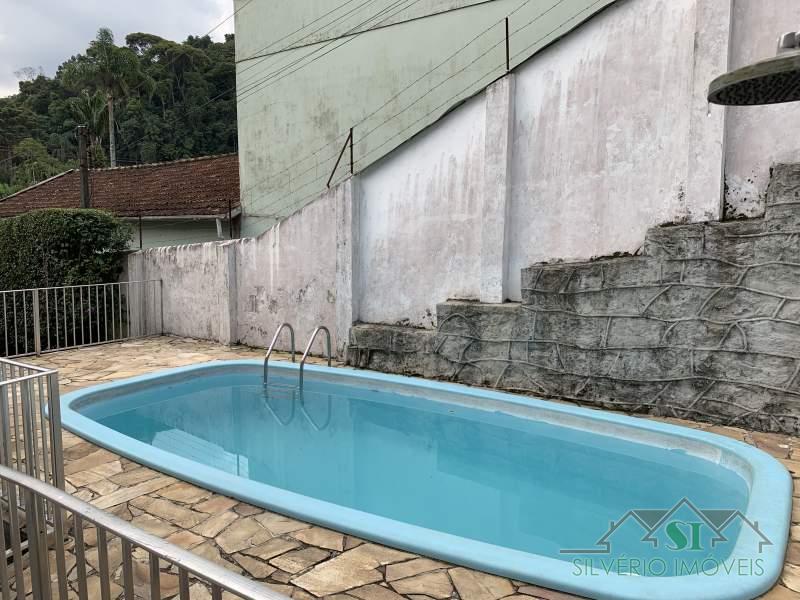 Casa à venda e aluguel com 5 quartos, 200m² - Foto 34