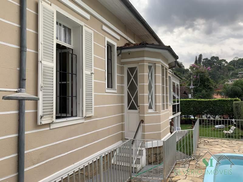 Casa à venda e aluguel com 5 quartos, 200m² - Foto 35