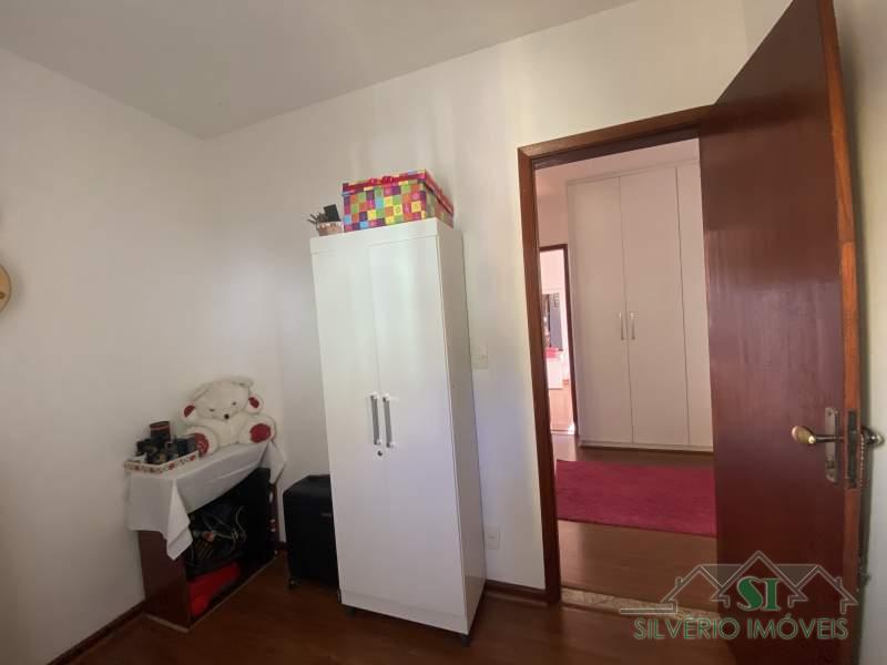 Casa à venda com 3 quartos, 172m² - Foto 14
