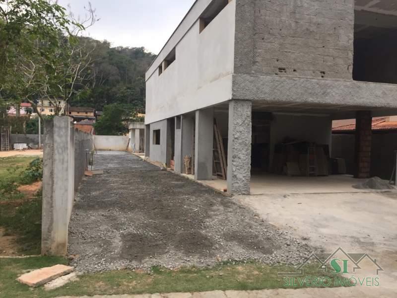 Casa à venda com 5 quartos, 310m² - Foto 10