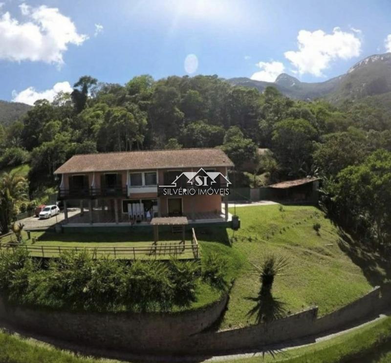 Casa à venda com 5 quartos, 700m² - Foto 1