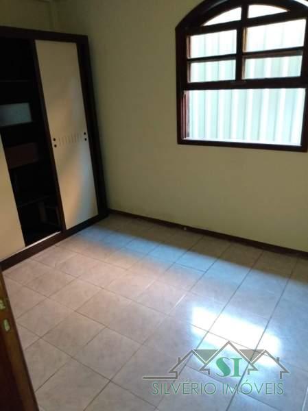 Casa à venda com 2 quartos, 75m² - Foto 11