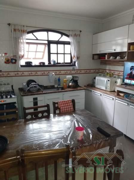 Casa à venda com 2 quartos, 75m² - Foto 17