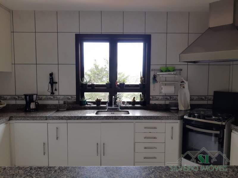 Casa à venda com 4 quartos, 280m² - Foto 4