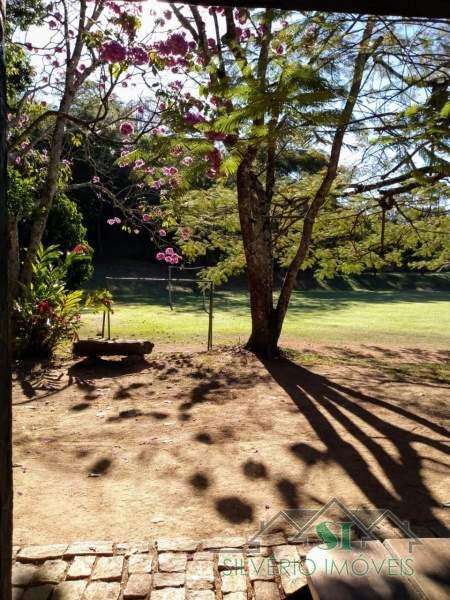 Casa à venda com 5 quartos, 500m² - Foto 2