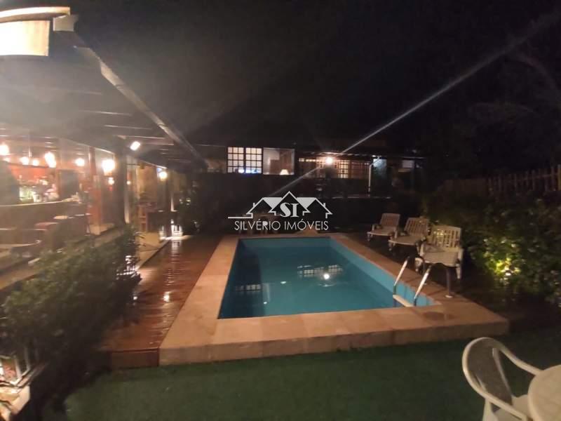 Casa à venda com 4 quartos, 400m² - Foto 12
