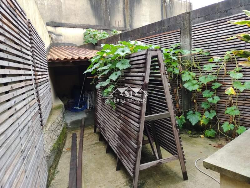 Casa à venda com 4 quartos, 400m² - Foto 13