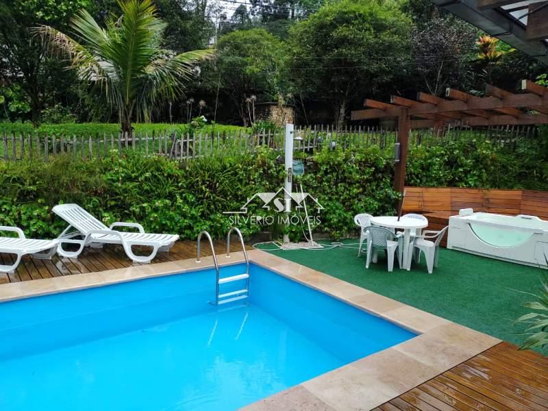 Casa em Independência - Petrópolis/RJ  - 4 Quartos