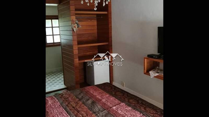 Casa à venda com 6 quartos, 700m² - Foto 31