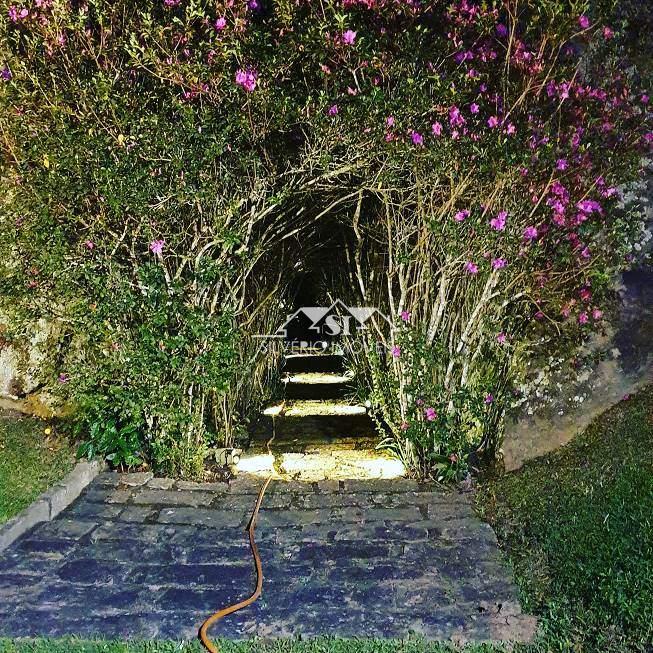 Casa à venda com 6 quartos, 700m² - Foto 32