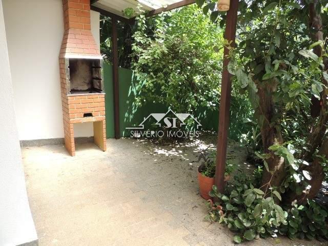 Casa à venda com 5 quartos, 335m² - Foto 3