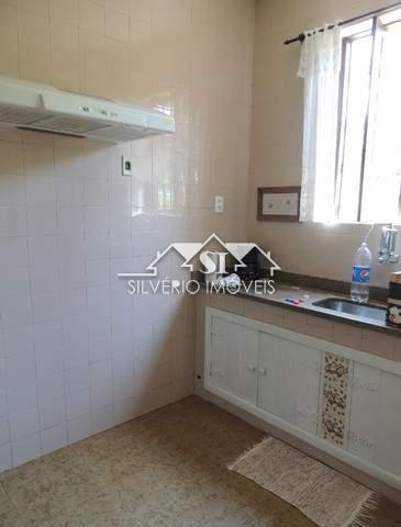 Casa à venda com 5 quartos, 335m² - Foto 8
