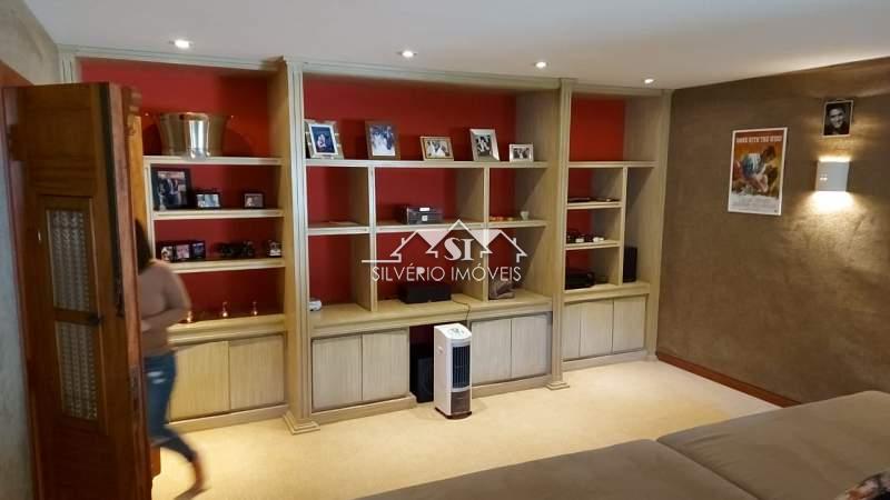 Casa à venda com 9 quartos, 1200m² - Foto 16