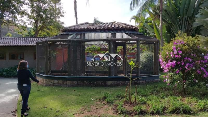 Casa à venda com 9 quartos, 1200m² - Foto 12