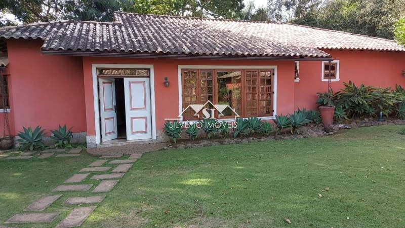 Casa à venda com 9 quartos, 1200m² - Foto 11