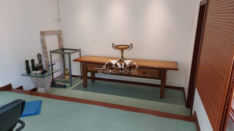 Casa à venda com 9 quartos, 1200m² - Foto 19