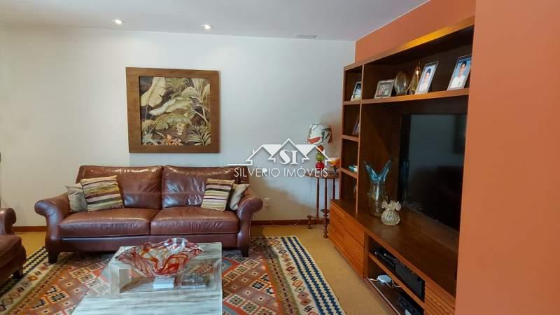 Casa à venda com 9 quartos, 1200m² - Foto 24