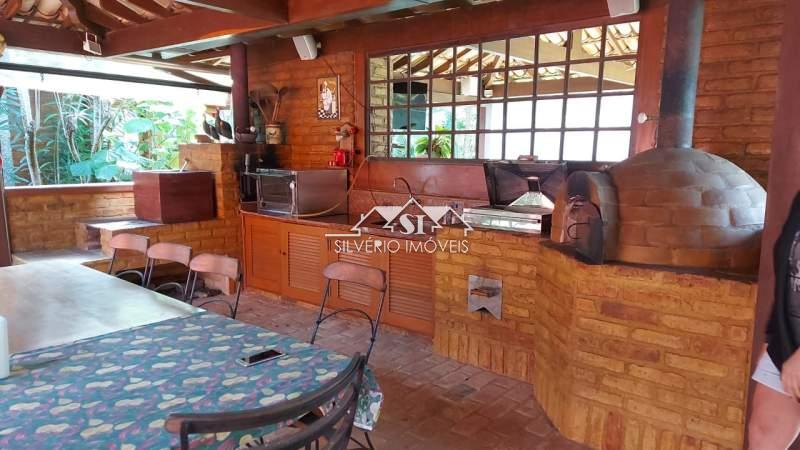 Casa à venda com 9 quartos, 1200m² - Foto 9