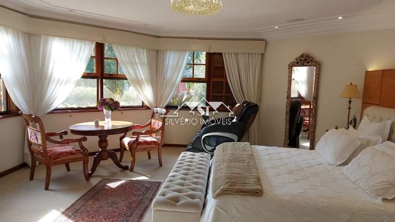 Casa à venda com 9 quartos, 1200m² - Foto 17