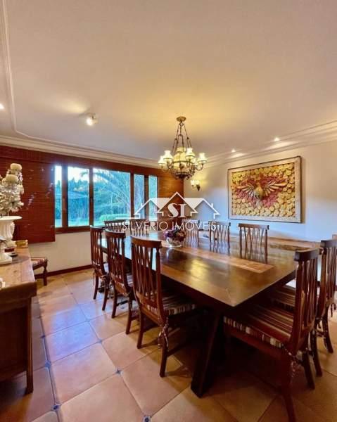 Casa à venda com 9 quartos, 1200m² - Foto 13